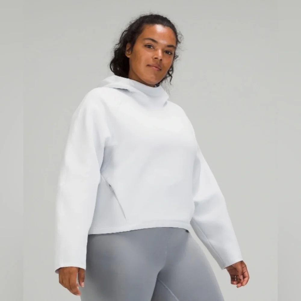 Lululemon alpine white sweatshirt - Picture 1 of 7